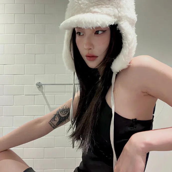 我向我的女老板借钱